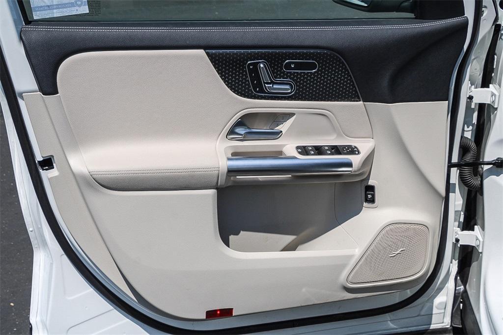 used 2024 Mercedes-Benz GLA 250 car, priced at $37,977