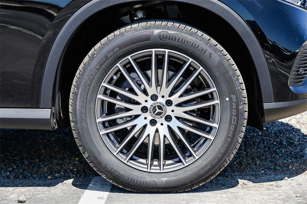 new 2025 Mercedes-Benz GLC 300 car, priced at $53,005