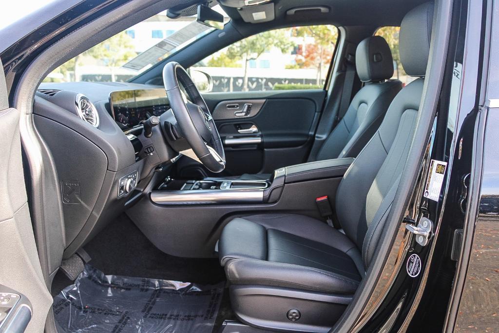 used 2025 Mercedes-Benz GLA 250 car, priced at $43,990