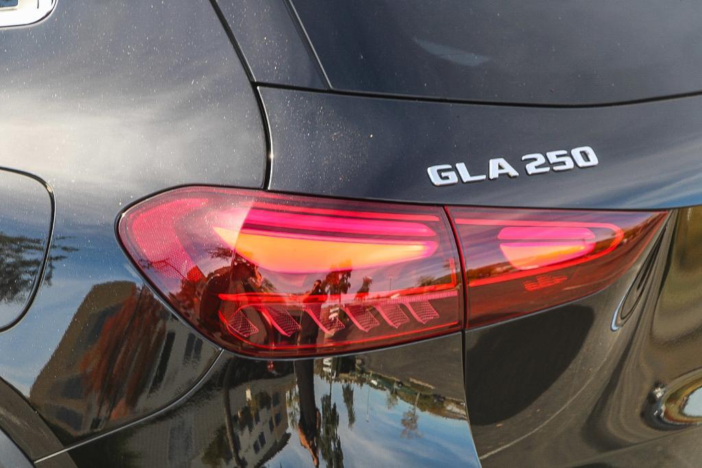 used 2025 Mercedes-Benz GLA 250 car, priced at $43,990