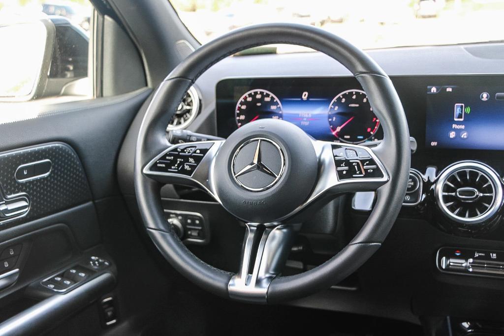 used 2025 Mercedes-Benz GLA 250 car, priced at $43,990