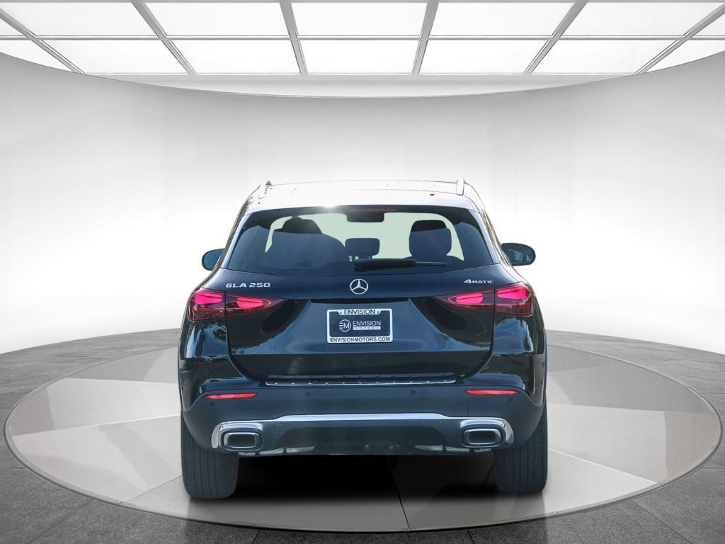 used 2025 Mercedes-Benz GLA 250 car, priced at $43,990