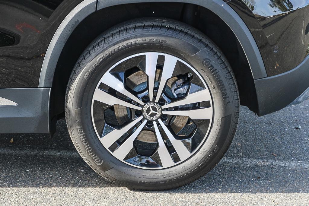 used 2025 Mercedes-Benz GLA 250 car, priced at $43,990