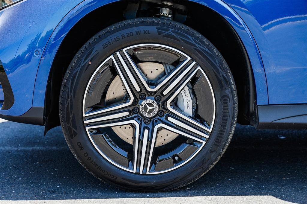 new 2025 Mercedes-Benz GLC 350e car, priced at $68,105