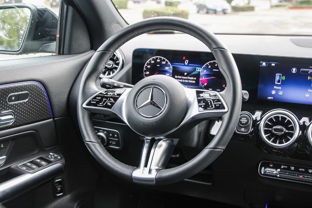 used 2025 Mercedes-Benz GLA 250 car, priced at $45,295