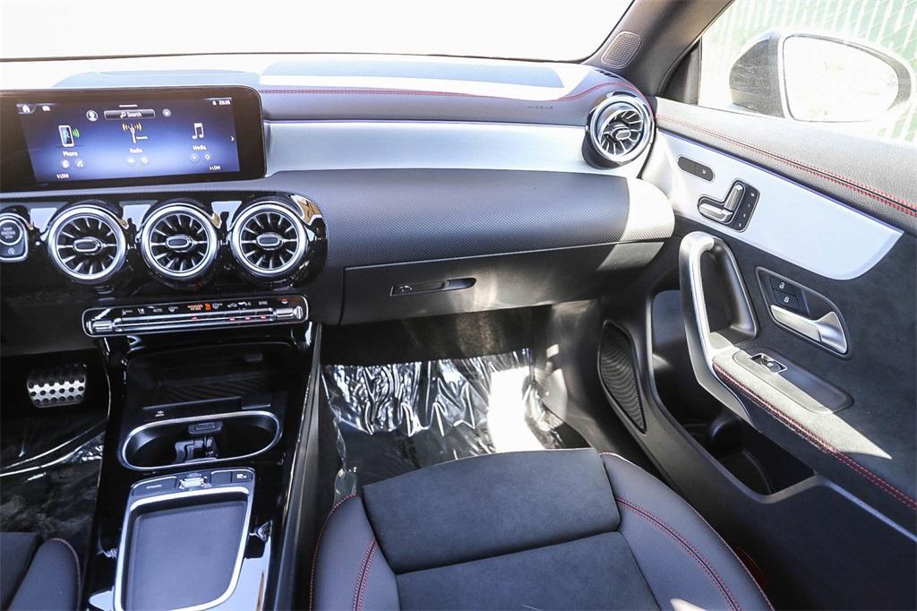 new 2025 Mercedes-Benz CLA 250 car, priced at $50,615