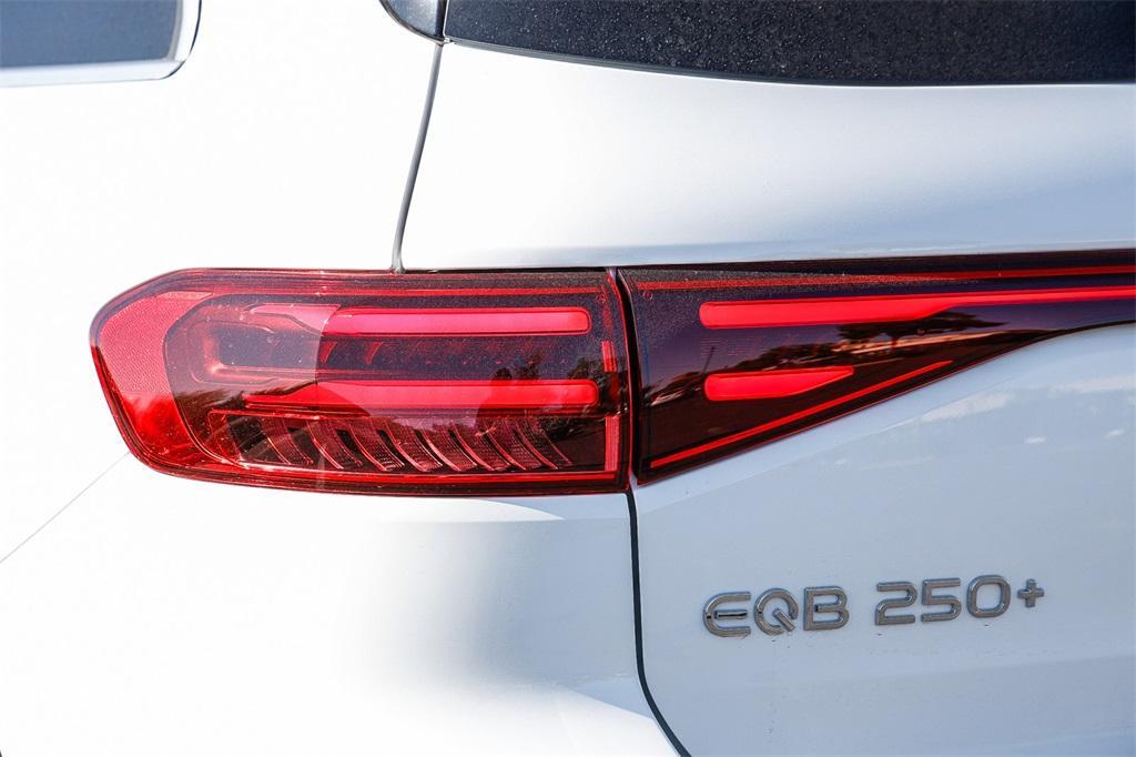 new 2025 Mercedes-Benz EQB 250 car, priced at $57,775