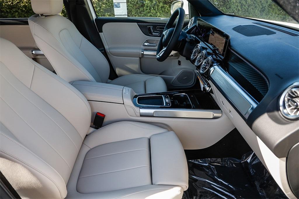 new 2025 Mercedes-Benz EQB 250 car, priced at $57,775