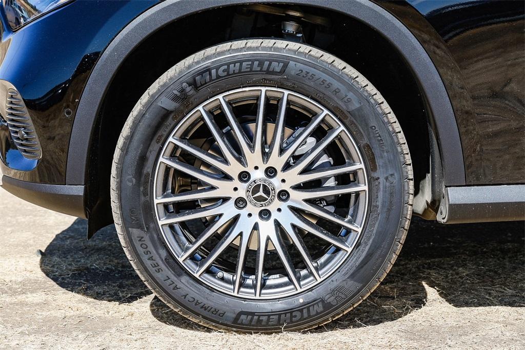 new 2025 Mercedes-Benz GLC 300 car, priced at $53,005