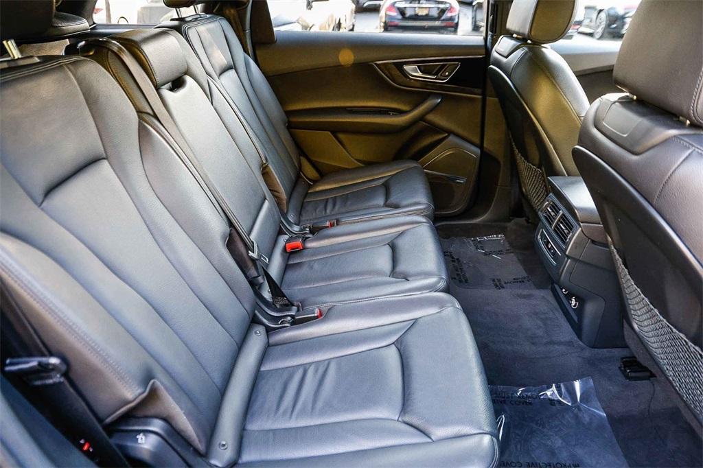 used 2018 Audi Q7 car, priced at $23,490