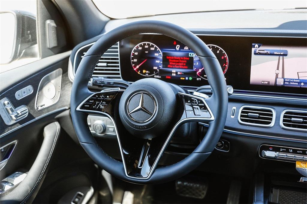 new 2025 Mercedes-Benz GLS 450 car, priced at $91,945