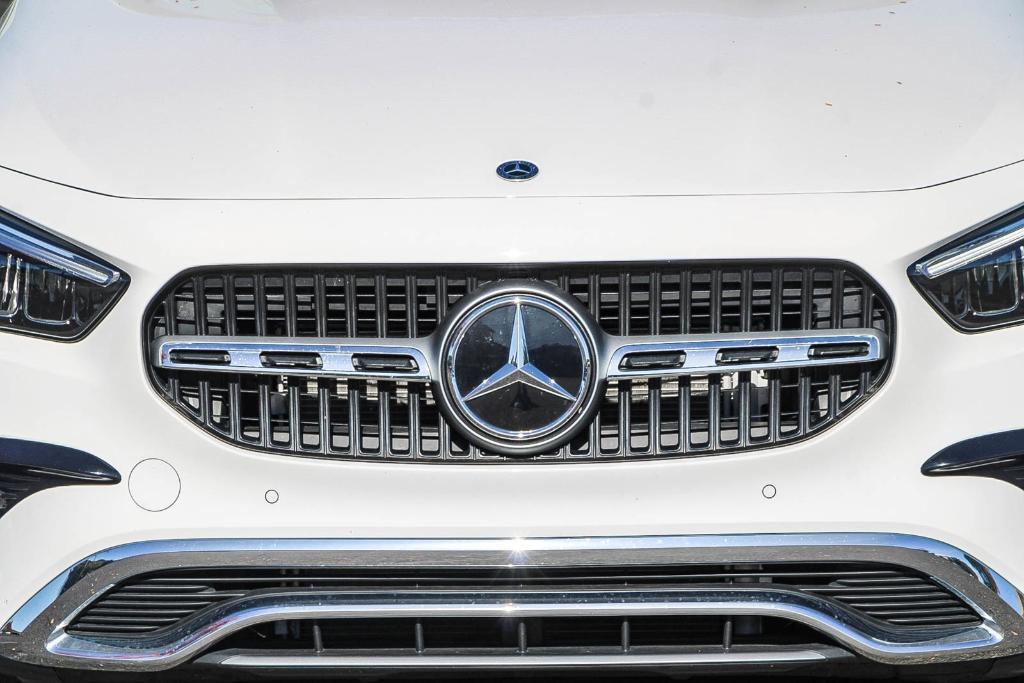 used 2025 Mercedes-Benz GLA 250 car, priced at $39,995