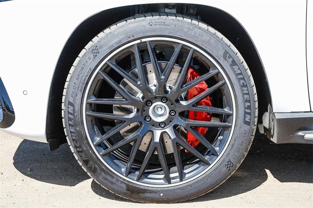 new 2025 Mercedes-Benz AMG GLS 63 car, priced at $165,055