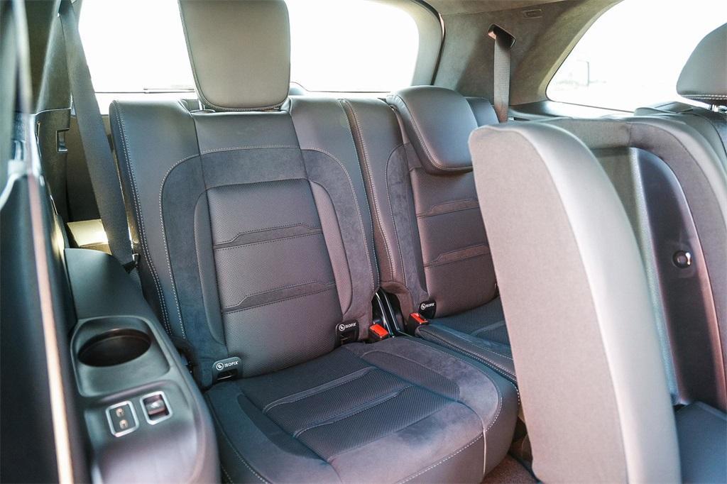 new 2025 Mercedes-Benz AMG GLS 63 car, priced at $165,055