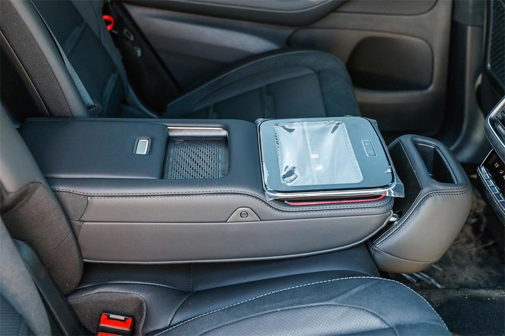 new 2025 Mercedes-Benz AMG GLS 63 car, priced at $165,055