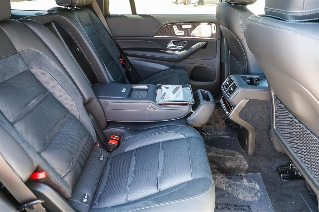new 2025 Mercedes-Benz AMG GLS 63 car, priced at $165,055