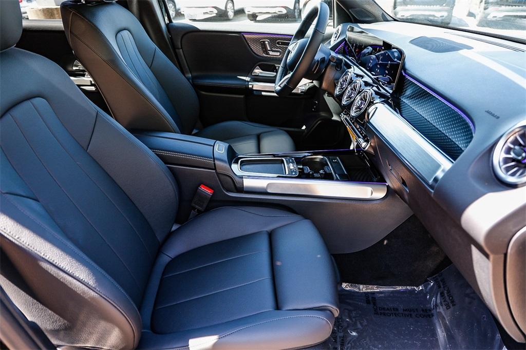 new 2025 Mercedes-Benz GLB 250 car, priced at $49,656