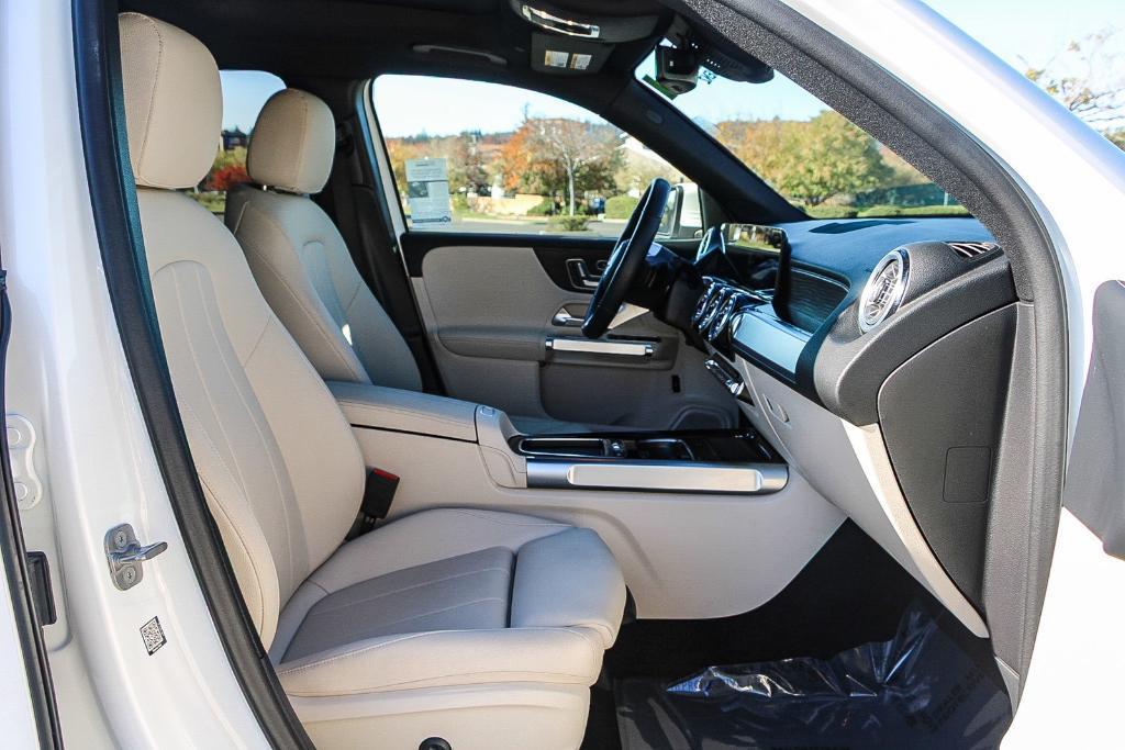 used 2025 Mercedes-Benz GLB 250 car, priced at $45,995