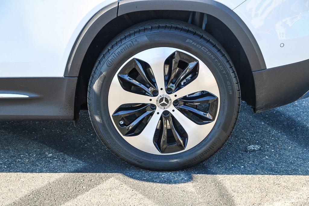 used 2025 Mercedes-Benz GLB 250 car, priced at $45,995