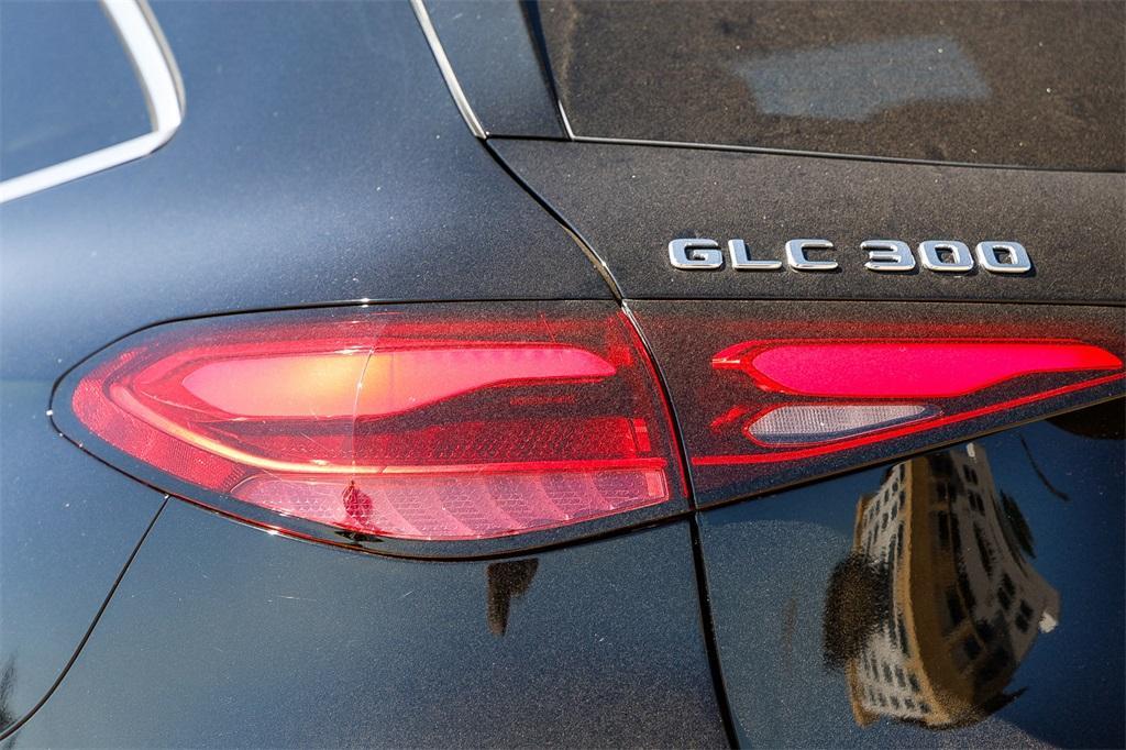 new 2025 Mercedes-Benz GLC 300 car, priced at $52,625