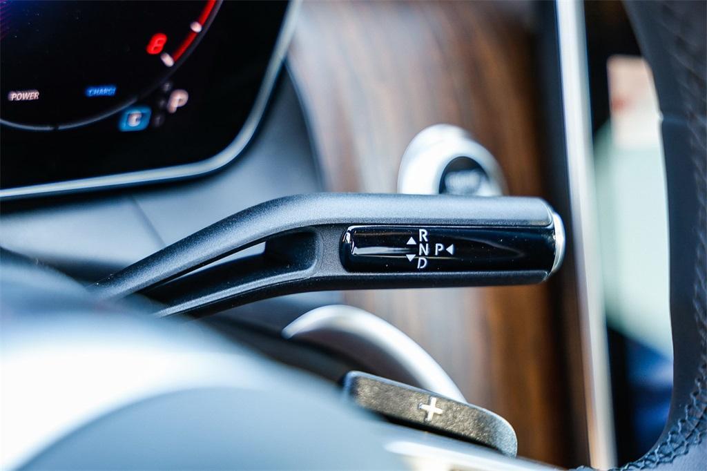 new 2025 Mercedes-Benz GLC 300 car, priced at $52,625