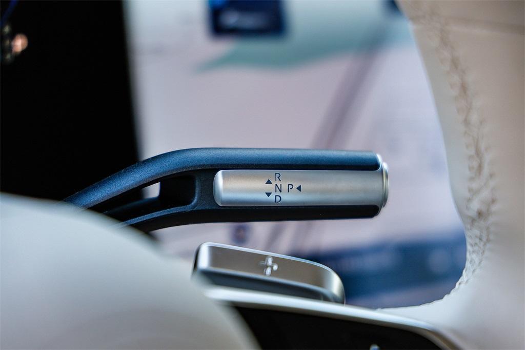 new 2025 Mercedes-Benz EQS 450 car, priced at $111,429
