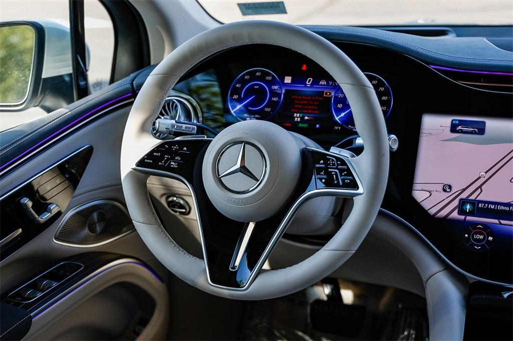 new 2025 Mercedes-Benz EQS 450 car, priced at $111,429
