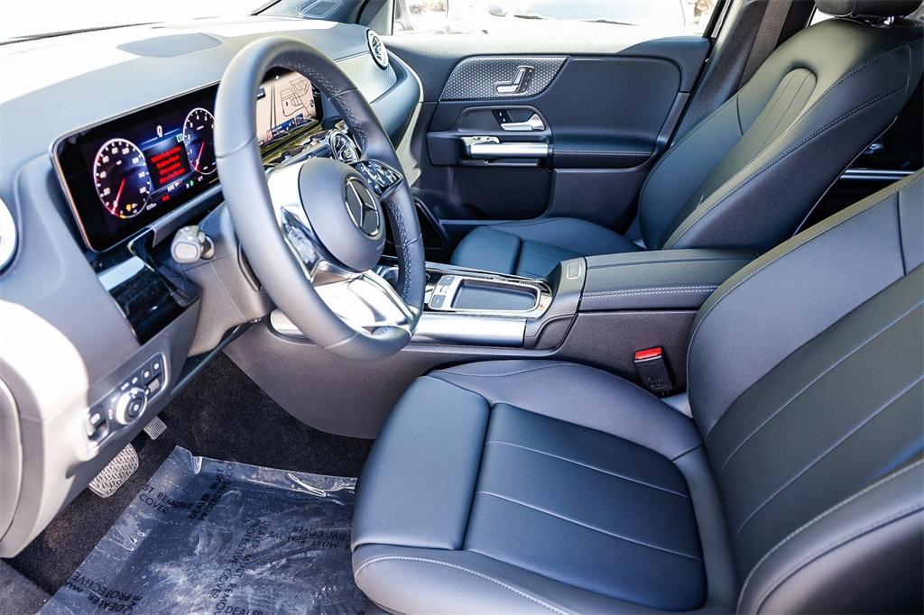 new 2025 Mercedes-Benz GLA 250 car, priced at $46,205