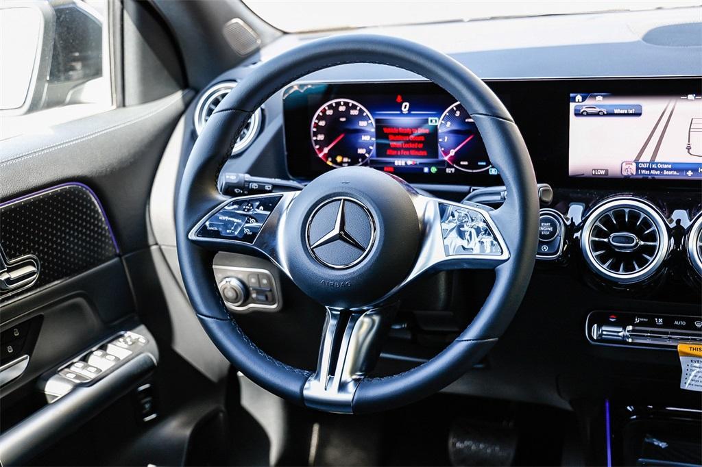 new 2025 Mercedes-Benz GLA 250 car, priced at $46,205