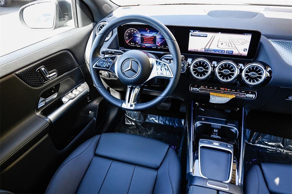 new 2025 Mercedes-Benz GLA 250 car, priced at $46,205