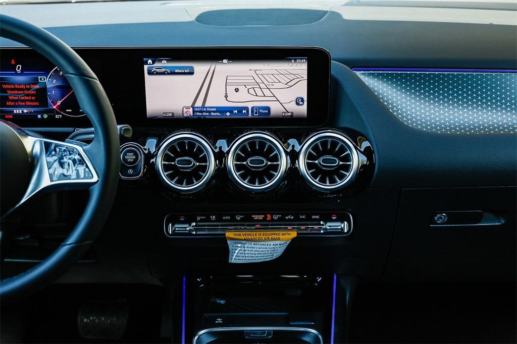new 2025 Mercedes-Benz GLA 250 car, priced at $46,205
