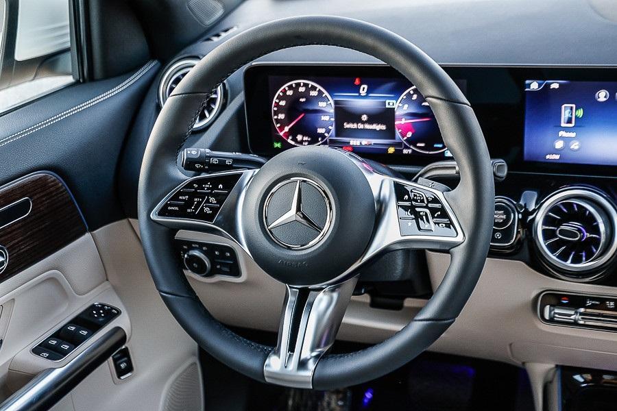 new 2026 Mercedes-Benz GLA 250 car, priced at $47,345