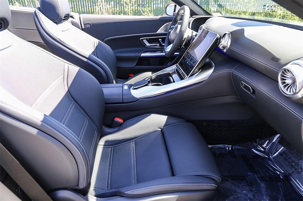 new 2024 Mercedes-Benz AMG SL 43 car, priced at $116,585