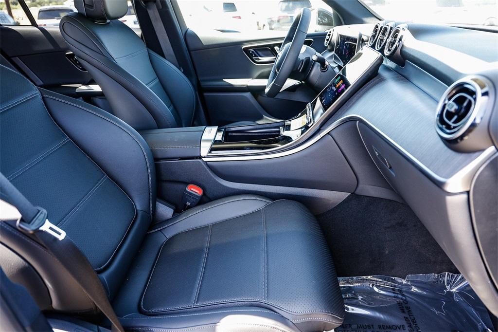 new 2025 Mercedes-Benz GLC 300 car, priced at $54,150