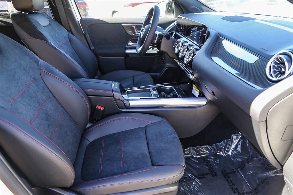 new 2025 Mercedes-Benz GLA 250 car, priced at $50,950