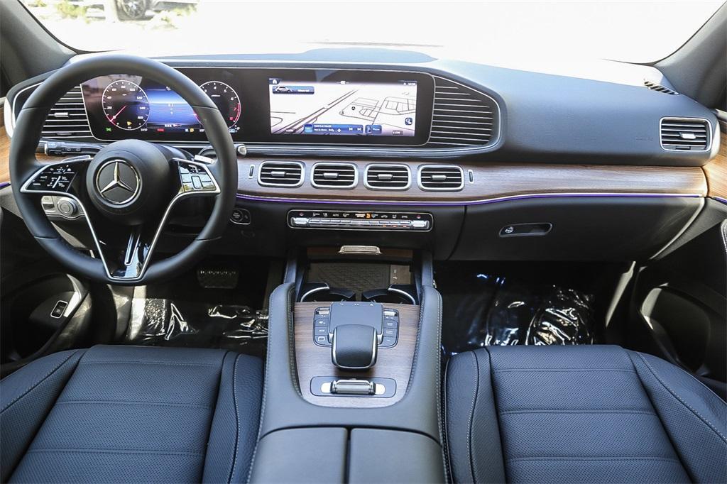 new 2025 Mercedes-Benz GLE 580 car, priced at $92,145