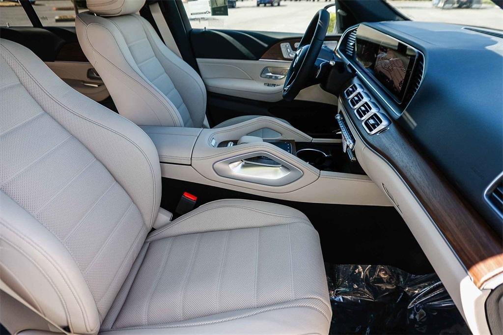 new 2026 Mercedes-Benz GLE 580 car, priced at $91,455