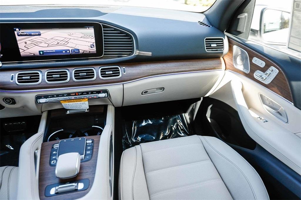 new 2026 Mercedes-Benz GLE 580 car, priced at $91,455