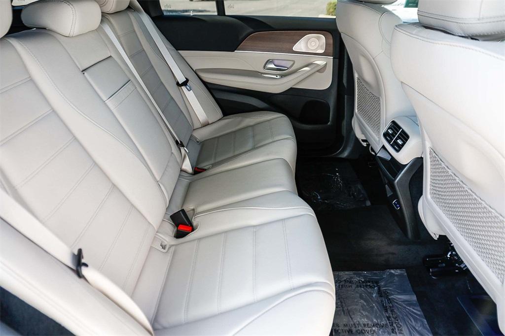 new 2026 Mercedes-Benz GLE 580 car, priced at $91,455