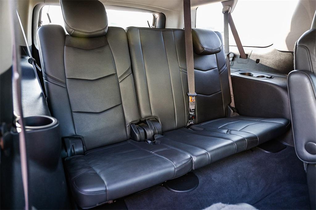 used 2015 Cadillac Escalade ESV car, priced at $15,995