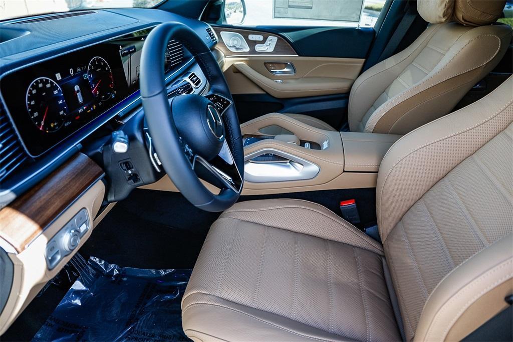 new 2025 Mercedes-Benz GLE 580 car, priced at $105,030