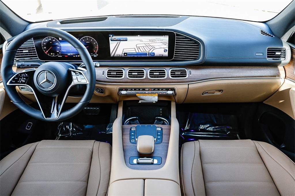 new 2025 Mercedes-Benz GLE 580 car, priced at $105,030