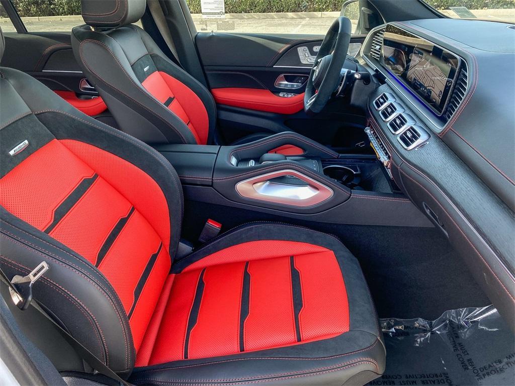 new 2025 Mercedes-Benz AMG GLE 53 car, priced at $93,995