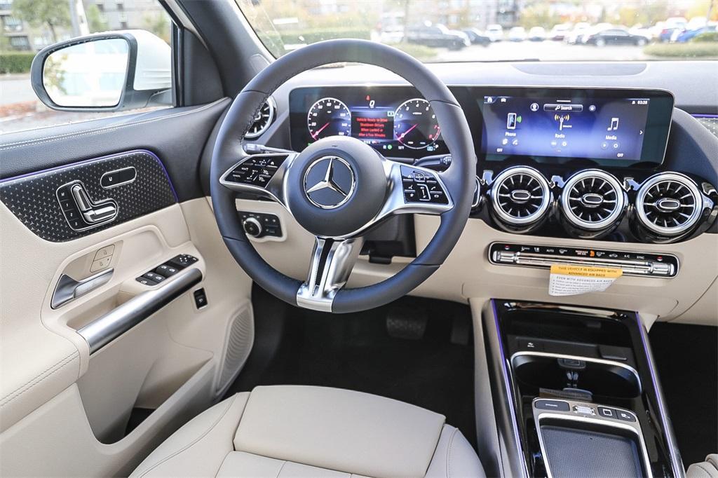 new 2025 Mercedes-Benz GLA 250 car, priced at $47,295