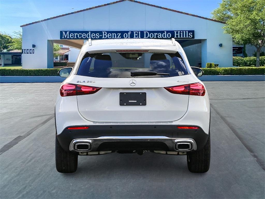 new 2025 Mercedes-Benz GLA 250 car, priced at $47,295
