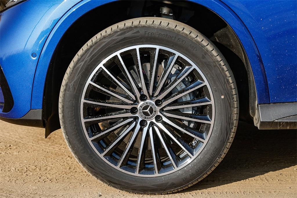 new 2025 Mercedes-Benz GLC 350e car, priced at $68,105