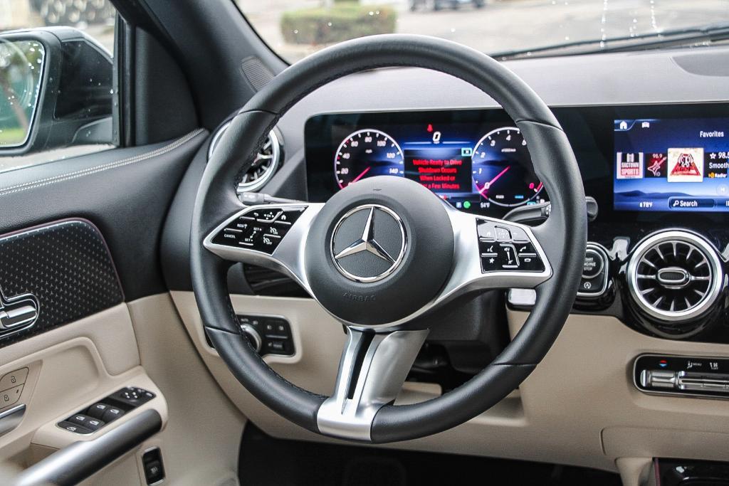 used 2025 Mercedes-Benz GLA 250 car, priced at $39,650