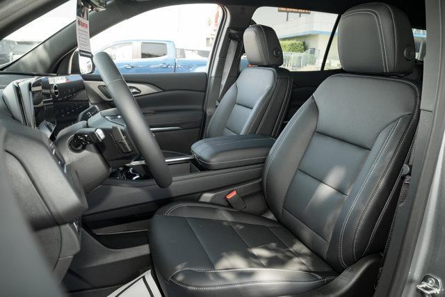 new 2026 Chevrolet Traverse car, priced at $48,390