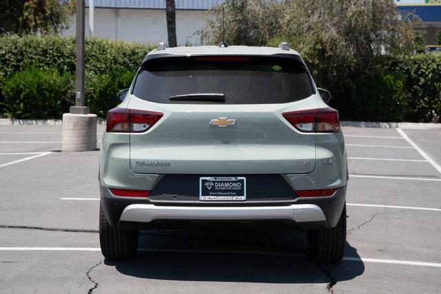 new 2025 Chevrolet TrailBlazer car, priced at $28,174