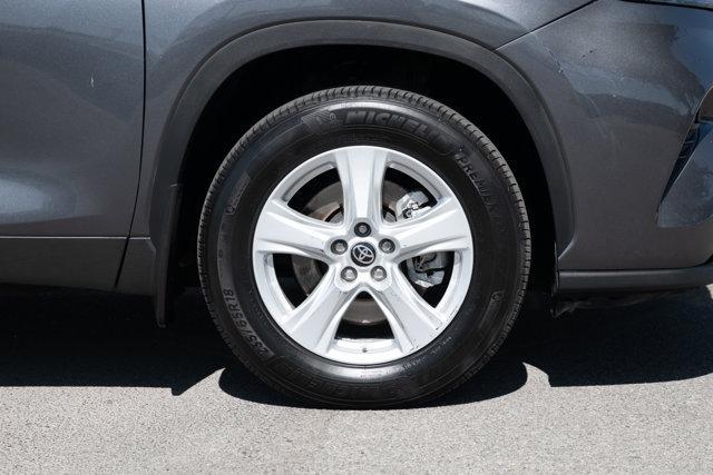 used 2024 Toyota Highlander car, priced at $33,691